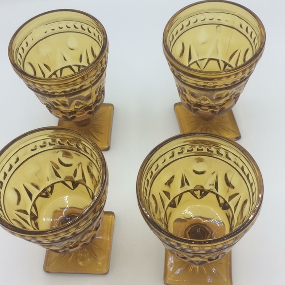 Beautiful vintage 4 glasses - Picture 2 of 4